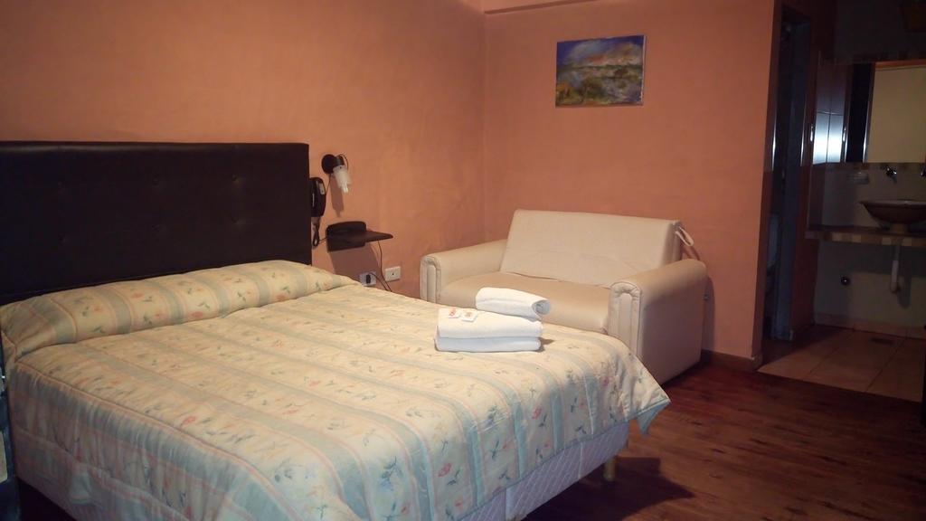 Hotel Cristobal De Colon Zewnętrze zdjęcie